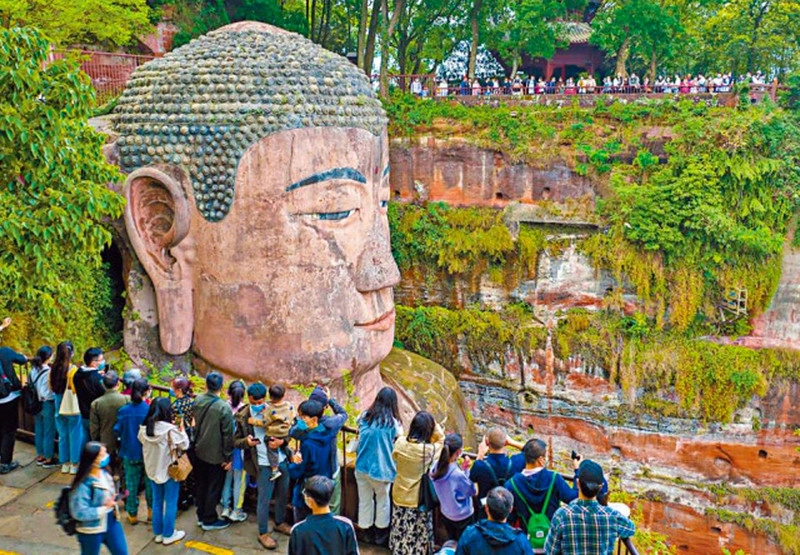 THIÊN ĐƯỜNG HẠ GIỚI - THÀNH ĐÔ - CỬU TRẠI CÂU - CÔNG VIÊN GẤU TRÚC - LÀNG TÂY TẠNG (5N4Đ)