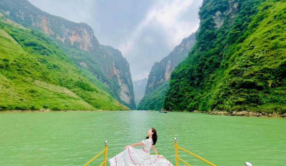 Khám phá hành trình Hà Nội - Hà Giang - Cột cờ Lũng Cú - Sông Nho Quế 2N3Đ